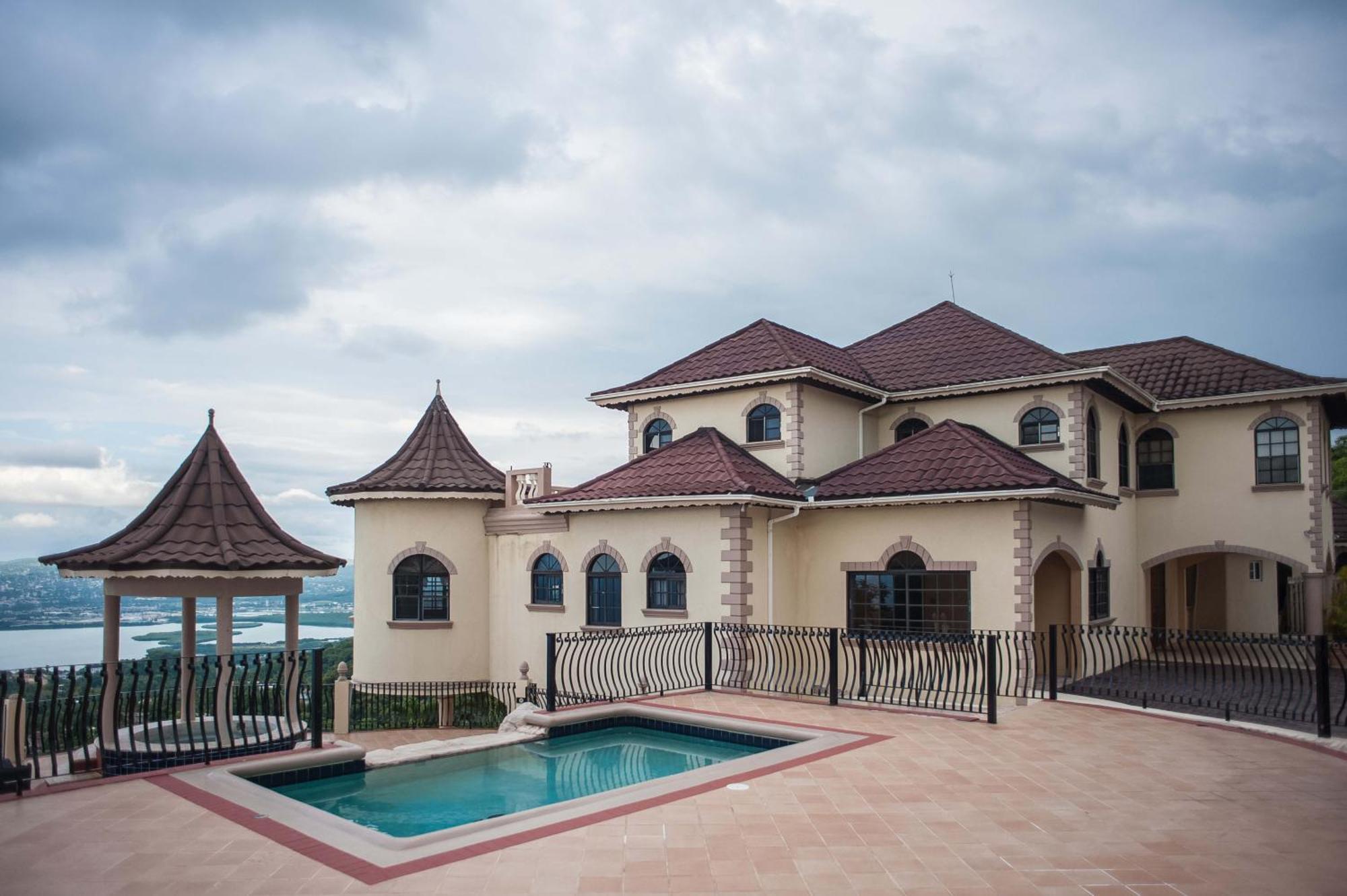Clarridge View Guesthouse Montego Bay Exteriér fotografie