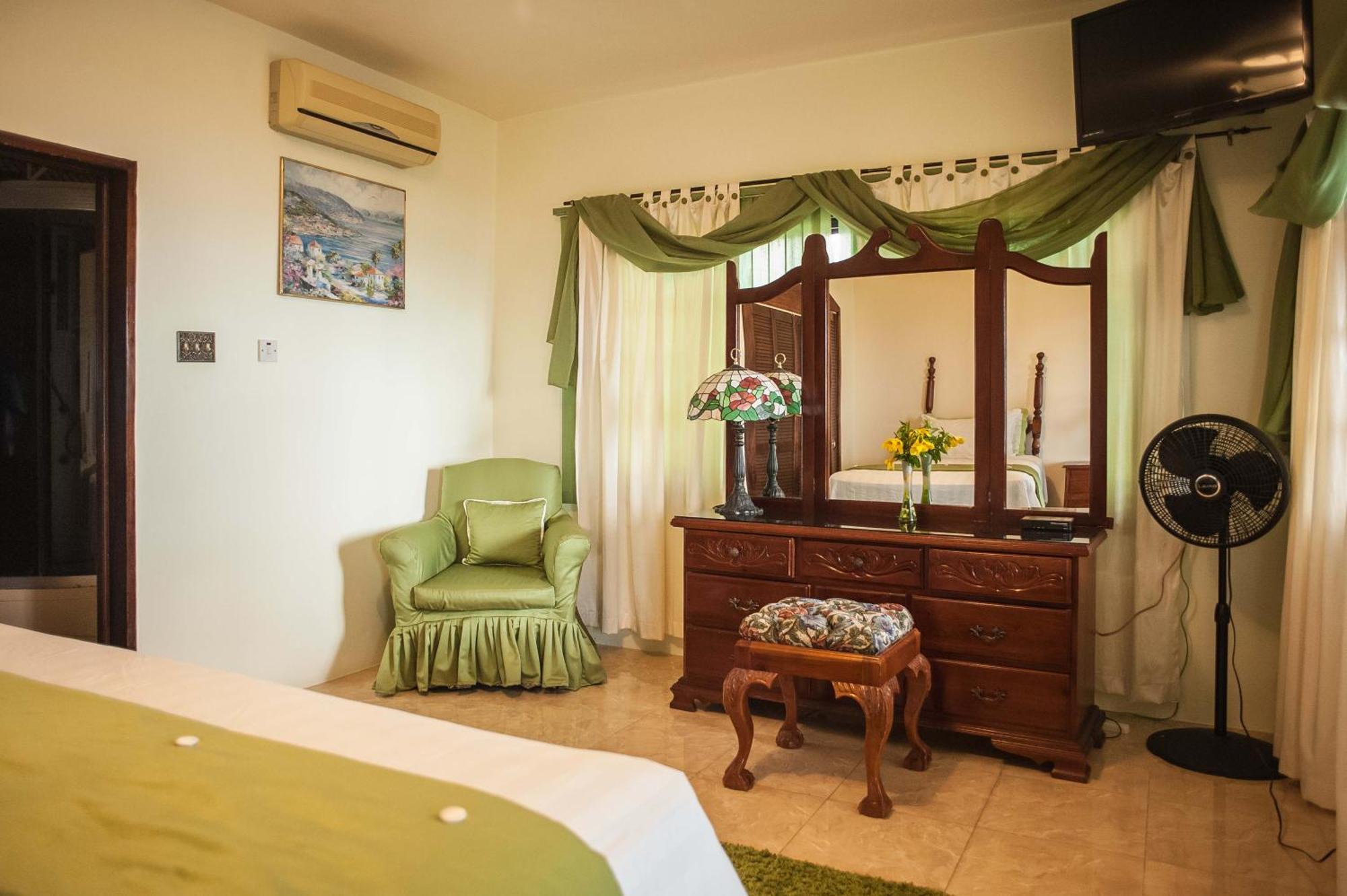 Clarridge View Guesthouse Montego Bay Exteriér fotografie