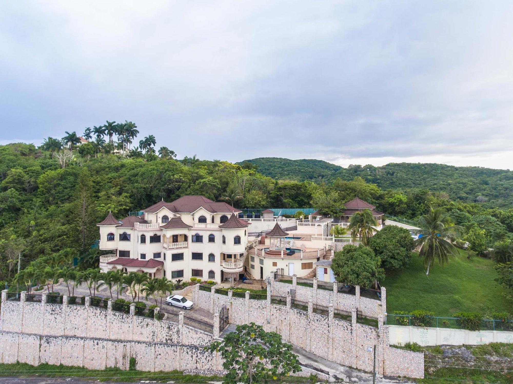 Clarridge View Guesthouse Montego Bay Exteriér fotografie