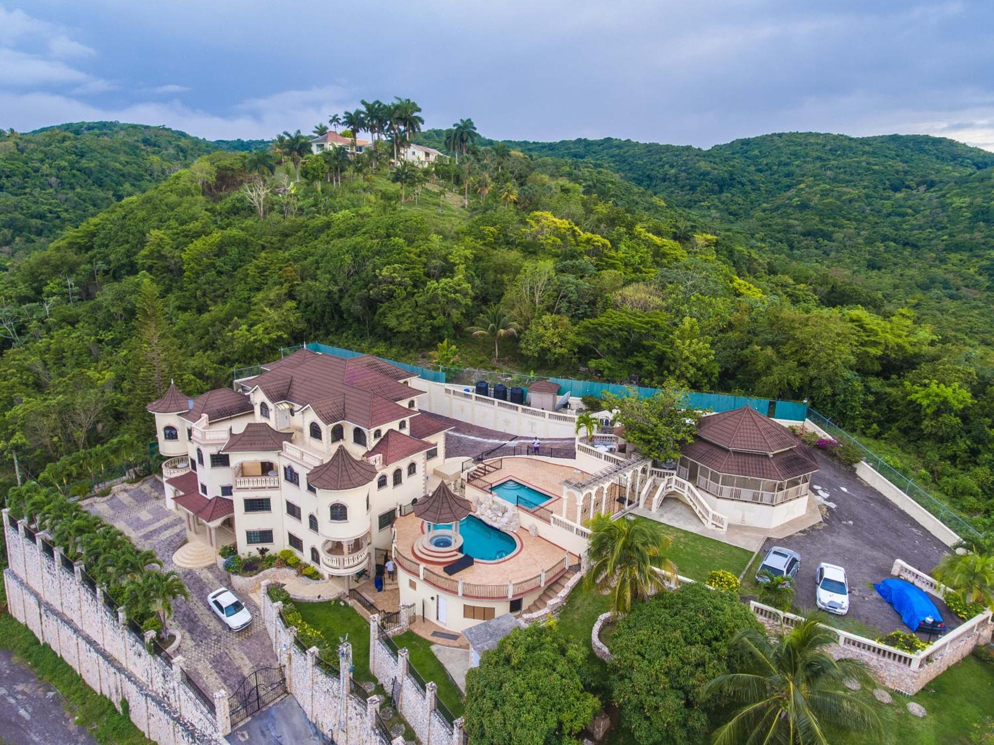 Clarridge View Guesthouse Montego Bay Exteriér fotografie